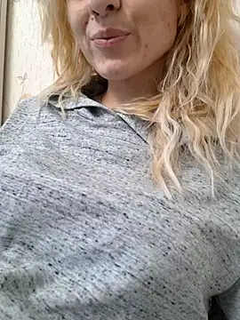 YogisticJuli666 online show from March 2025 06:16:01 AM