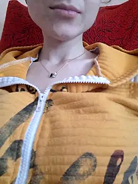 YogisticJuli666 online show from March 2025 07:09:02 AM