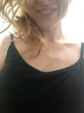 YogisticJuli666 online show from November 2025 03:51:01 PM