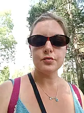SwedishJennifer online show from June 2026 01:00:02 PM