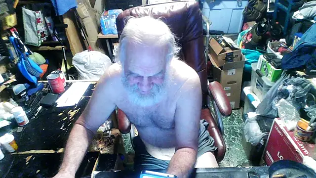 russtee online show from December 2025 11:22:01 PM