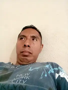 Snapshot of desnudo_Sexoxo chatting on December 2024 08:56:01 PM desnudo Sexoxo online show from December 2024 08:56:01 PM