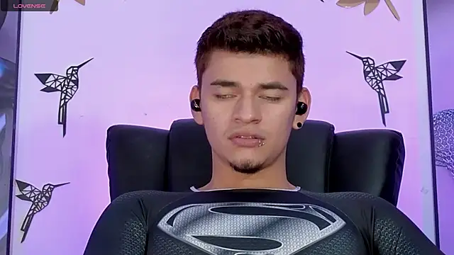 VikoHands online show from March 2025 01:00:02 AM