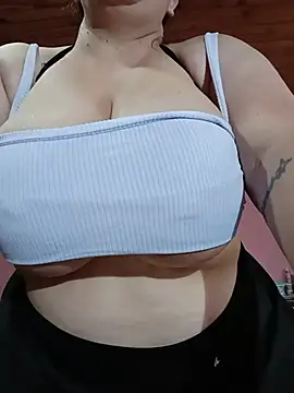 Yeka Montes online show from July 2026 10:38:02 PM