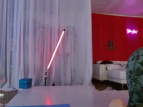 Snapshot of Sweet-Ginger chatting on December 2024 06:40:01 PM Sweet-Ginger online show from December 2024 06:40:01 PM