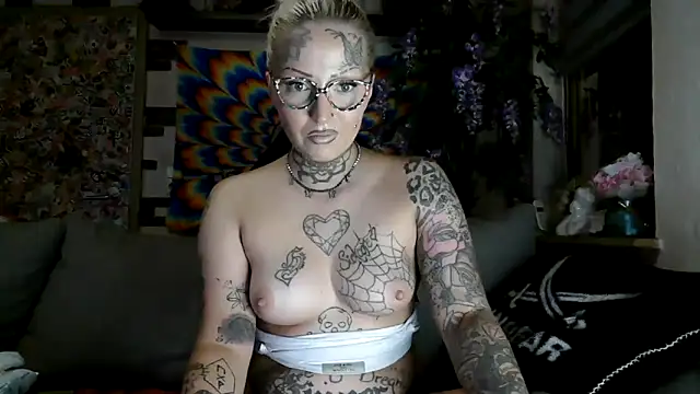 RoxxyInk online show from October 2025 09:12:02 PM