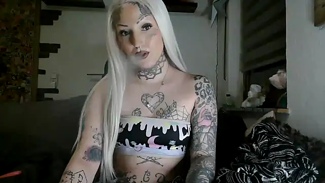 RoxxyInk online show from April 2026 09:12:02 PM