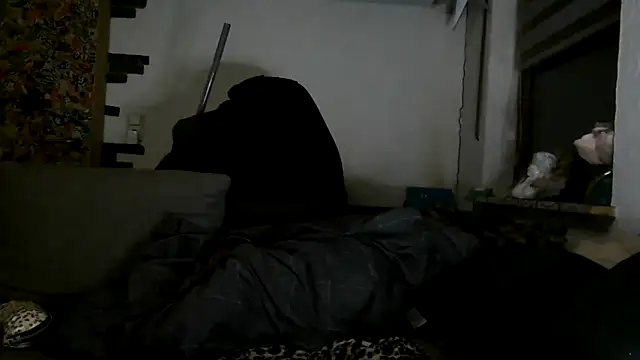 Snapshot of RoxxyInk chatting on April 2026 11:35:02 PM RoxxyInk online show from April 2026 11:35:02 PM