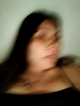 Snapshot of evolet01 chatting on February 2025 09:42:02 PM evolet01 online show from February 2025 09:42:02 PM