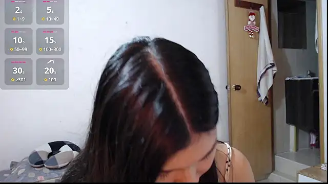 Snapshot of evolet01 chatting on November 2025 05:27:01 PM evolet01 online show from November 2025 05:27:01 PM