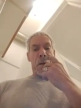 Biknight online show from February 2026 05:39:02 PM