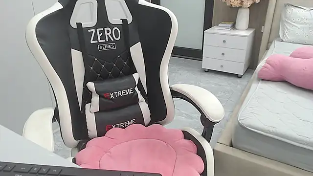 Hanako love online show from November 2025 03:54:01 PM