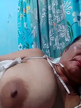 Snapshot of sexylizzy4u chatting on February 2026 01:14:02 PM sexylizzy4u online show from February 2026 01:14:02 PM