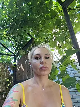 Snapshot of Hotnessi chatting on July 2026 06:38:01 AM Hotnessi online show from July 2026 06:38:01 AM