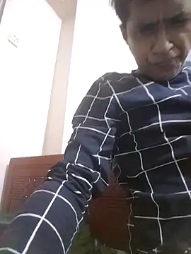 iamkahn 44 online show from December 2025 05:08:02 PM