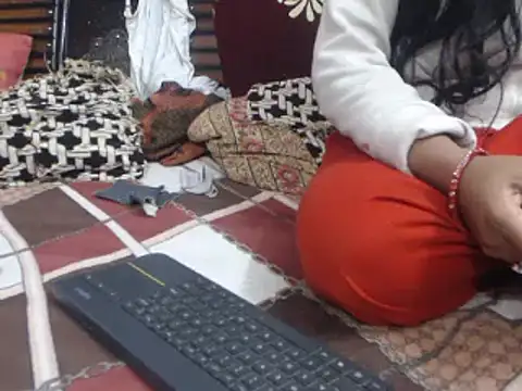 Snapshot of prettyindiandoll chatting on January 2025 06:01:02 AM prettyindiandoll online show from January 2025 06:01:02 AM