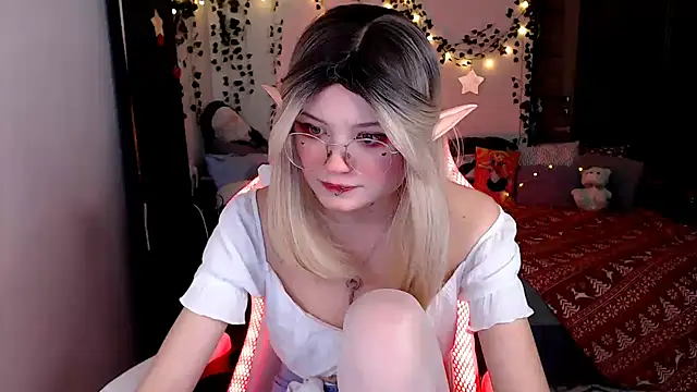 MissToree online show from December 2024 09:04:02 PM