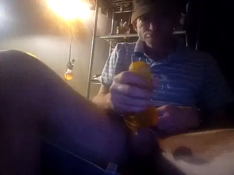 Snapshot of ROBERT0516 chatting on March 2025 09:03:02 PM ROBERT0516 online show from March 2025 09:03:02 PM