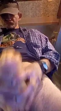 Snapshot of ROBERT0516 chatting on March 2025 02:12:01 PM ROBERT0516 online show from March 2025 02:12:01 PM