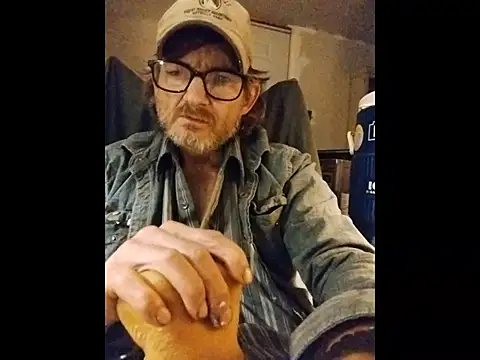 Snapshot of ROBERT0516 chatting on October 2025 10:52:01 PM ROBERT0516 online show from October 2025 10:52:01 PM