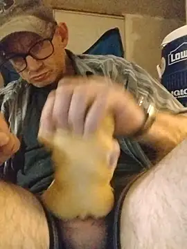 Snapshot of ROBERT0516 chatting on October 2025 03:32:01 AM ROBERT0516 online show from October 2025 03:32:01 AM