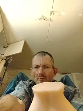 Snapshot of ROBERT0516 chatting on November 2025 12:44:02 PM ROBERT0516 online show from November 2025 12:44:02 PM