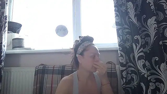 LindaStarS online show from March 2026 05:37:02 AM