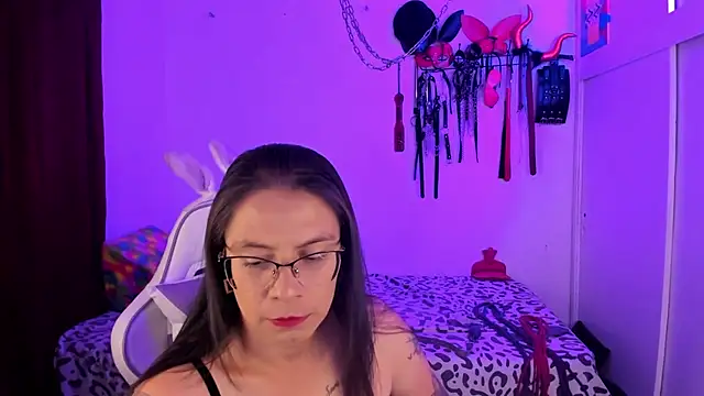 Snapshot of dungeongirls chatting on November 2025 09:28:01 PM dungeongirls online show from November 2025 09:28:01 PM