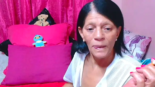 Snapshot of SLUTTYROXY chatting on January 2026 06:34:02 PM SLUTTYROXY online show from January 2026 06:34:02 PM