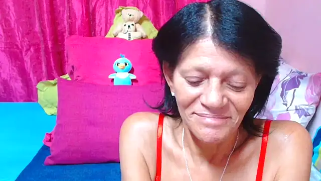 Snapshot of SLUTTYROXY chatting on February 2026 06:23:01 PM SLUTTYROXY online show from February 2026 06:23:01 PM