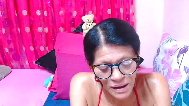 Snapshot of SLUTTYROXY chatting on February 2026 08:38:01 PM SLUTTYROXY online show from February 2026 08:38:01 PM