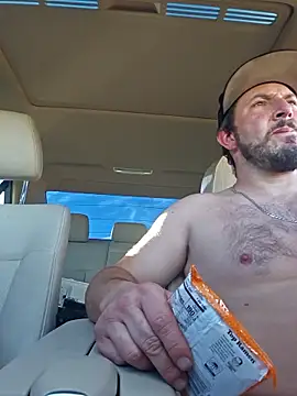 UncutHammer69 online show from January 2026 11:43:02 PM