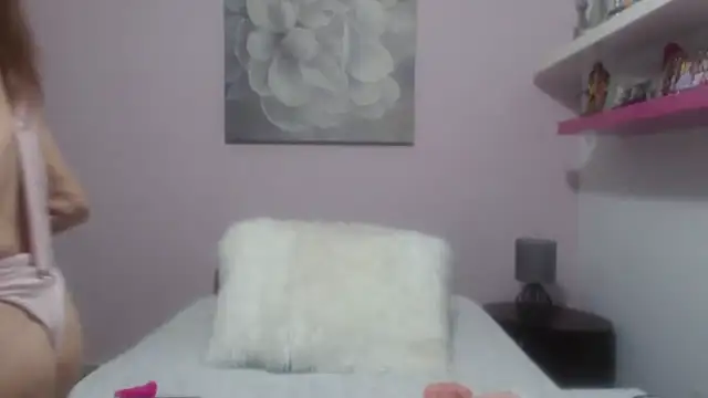 CindyCrawford online show from September 2025 02:33:02 AM