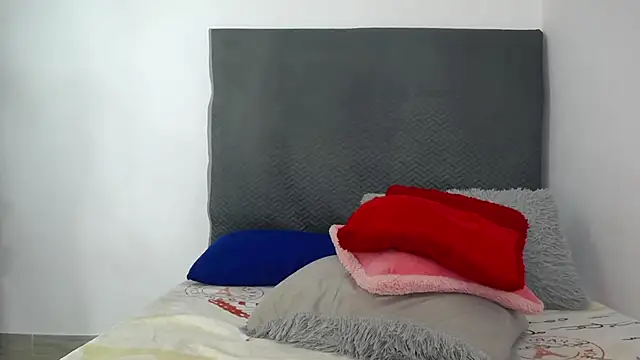 LoraineBigCockTs online show from March 2025 01:50:02 PM