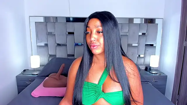 Cammiila online show from October 2025 11:20:02 AM