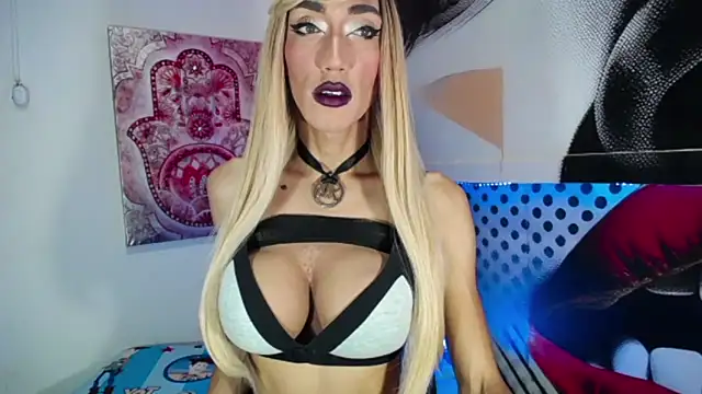 karlaveckyts online show from December 2024 06:57:01 PM