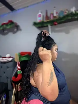 yanza2002 online show from December 2024 08:36:01 PM