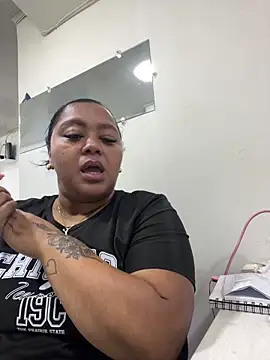 yanza2002 online show from September 2025 11:50:02 PM