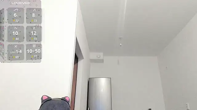 MilaniaCute online show from March 2025 06:37:01 PM