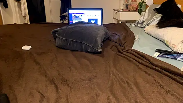 victoria97 online show from January 2025 07:59:02 PM