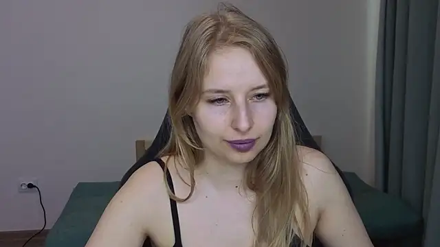 Snapshot of Jessy_Ginger chatting on June 2026 12:44:01 PM Jessy Ginger online show from June 2026 12:44:01 PM