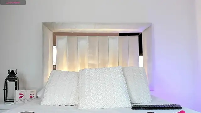 SUSIEPOWELL online show from December 2024 09:57:01 PM