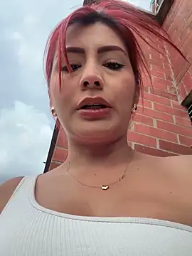 LINDA PATTY94 online show from February 2025 09:06:02 PM