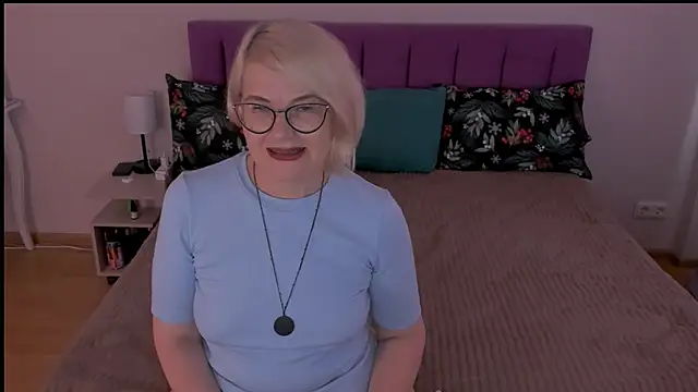 sabrinamacmarren online show from February 2025 12:26:02 PM