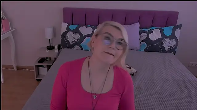 sabrinamacmarren online show from February 2025 08:54:02 AM