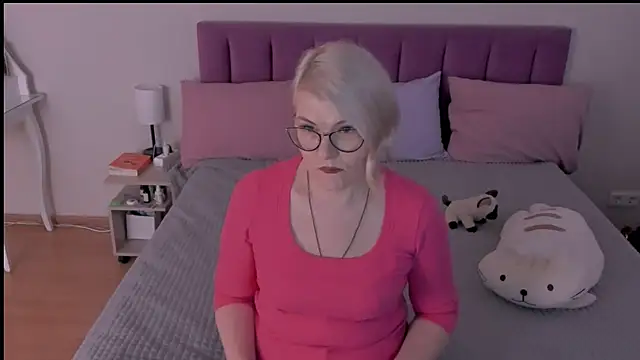 sabrinamacmarren online show from March 2025 02:34:01 PM