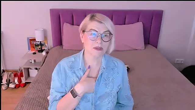 sabrinamacmarren online show from November 2025 09:44:02 AM