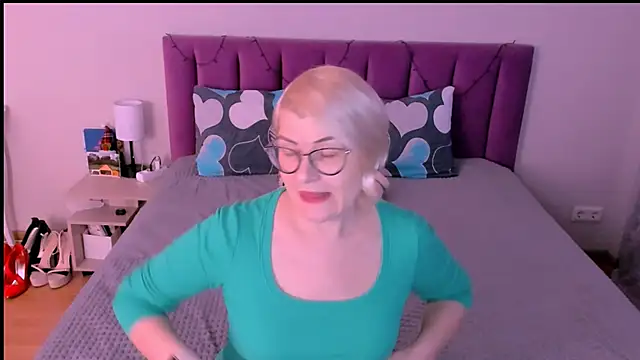 Snapshot of sabrinamacmarren chatting on January 2026 12:53:02 PM sabrinamacmarren online show from January 2026 12:53:02 PM