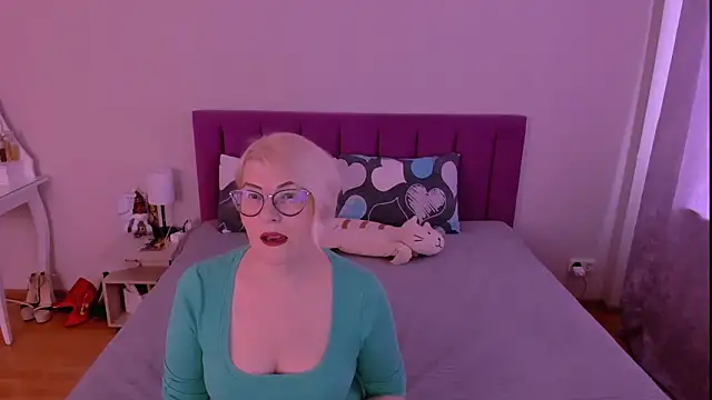 Snapshot of sabrinamacmarren chatting on February 2026 09:30:01 AM sabrinamacmarren online show from February 2026 09:30:01 AM