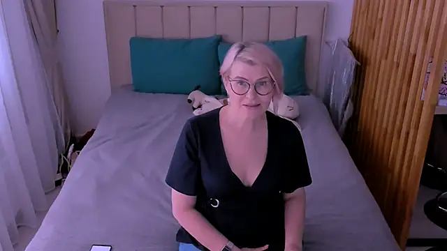 Snapshot of sabrinamacmarren chatting on March 2026 09:38:02 AM sabrinamacmarren online show from March 2026 09:38:02 AM